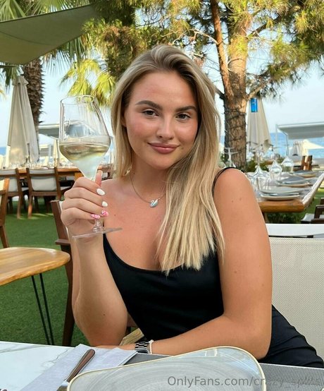 shemale fucks girl onlyfans hot sex picture