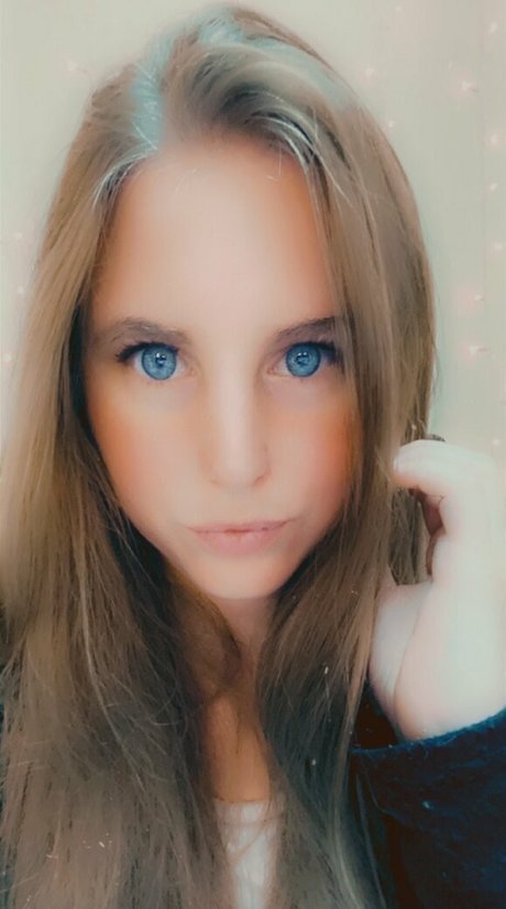 blueeyesbombshell exclusive actress pics