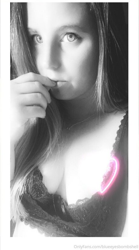 blueeyesbombshell actress image