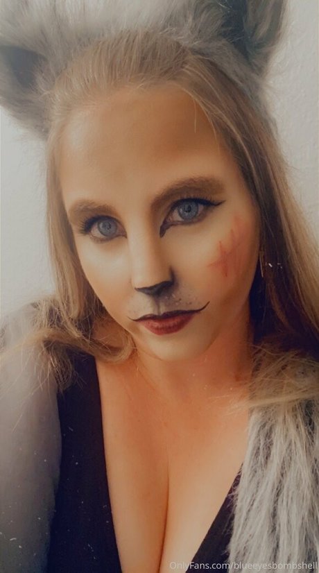 blueeyesbombshell model high quality pictures