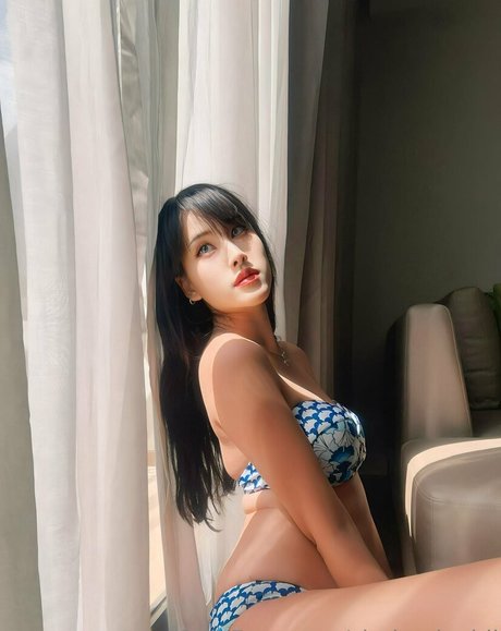 sindymiyabii naked pornstar archive