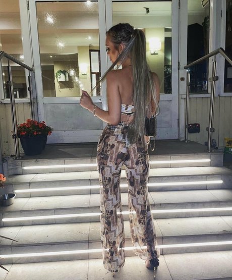 MissLolly pornstar sexy image