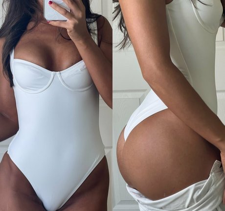 lylastonefree erotic star photo