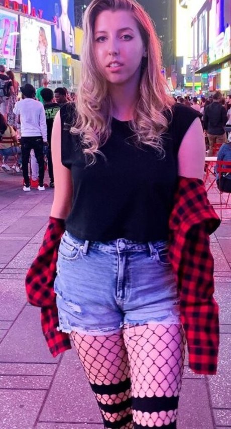 Abigail Cristea star nudes pic