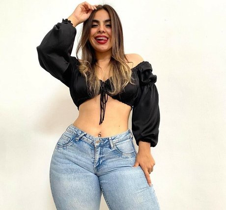 Thaily Delgado high quality model pics