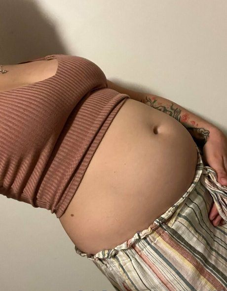 ryliehazefeedee nudes model images