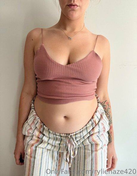 ryliehazefeedee hd star picture