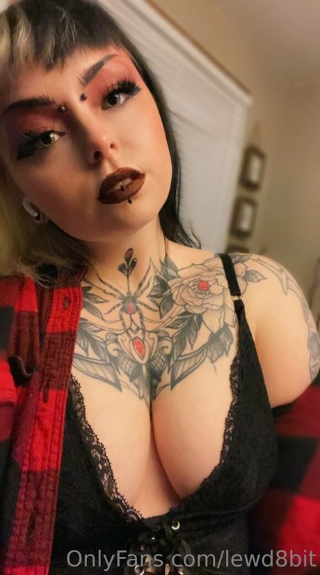 reaghanblackhart sexy pornstar photo