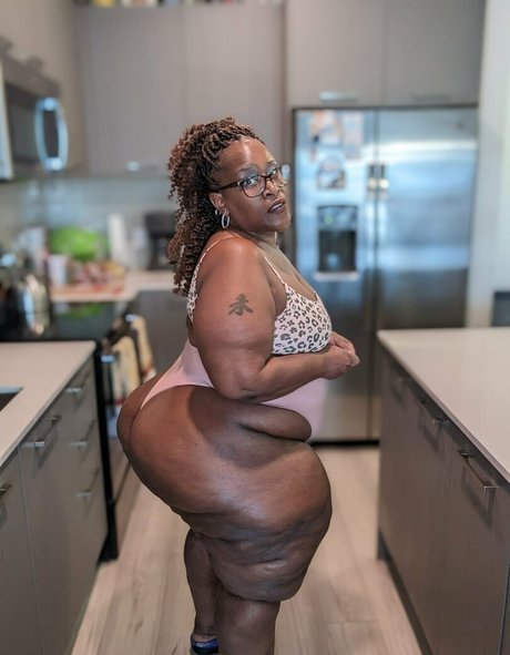 ms thickerthan star pornographic image