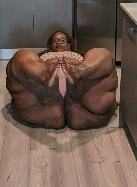 ms thickerthan actress pic