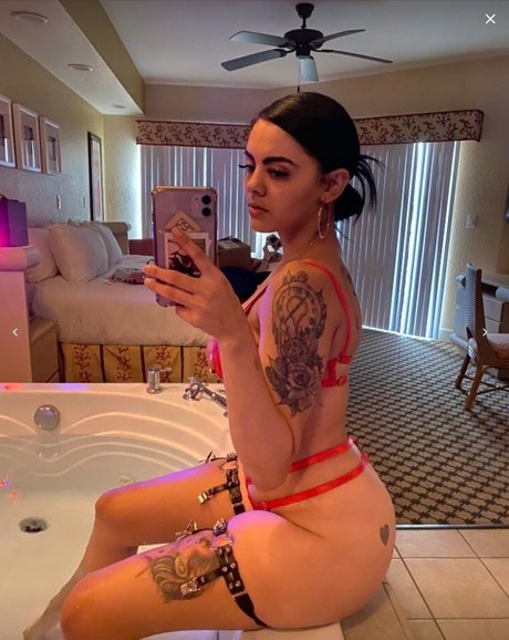 Trippyisme model hd pictures