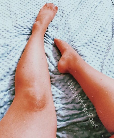 dizzykittenpaws art pornstar image