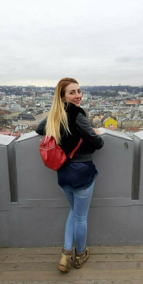 ellis benz free actress gallery