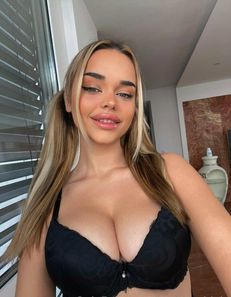 asian girlfriend onlyfans nude pic