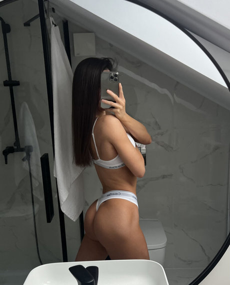 linasphysique hot model gallery