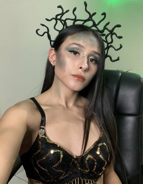 Lomy Asmr hot star img