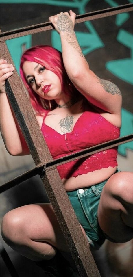 alyssalotus adult model pictures