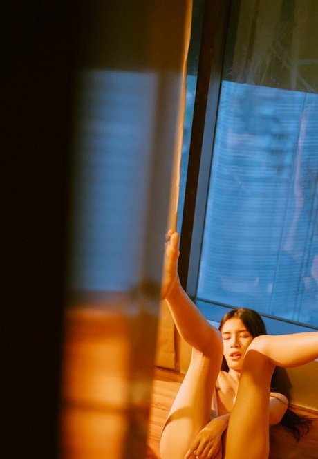 onlycarlyn model top pics