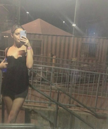 avaajayde top model pic