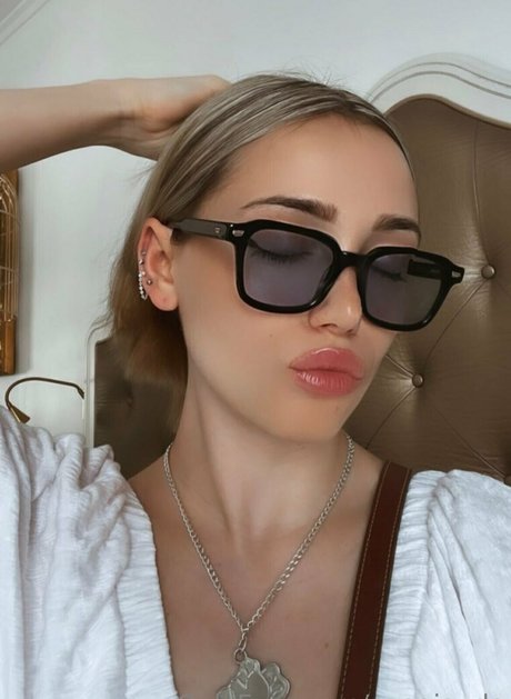 skinny shemale onlyfans hot archive