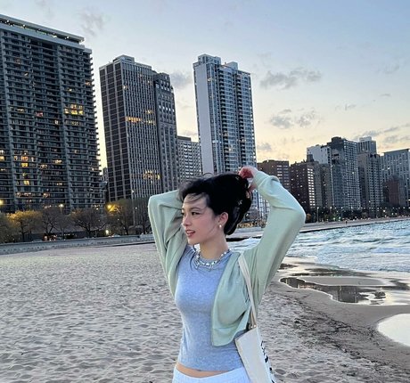 milf glasses onlyfans naked galleries