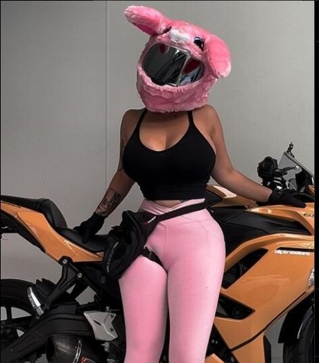 Kwickasfuki pretty star pic