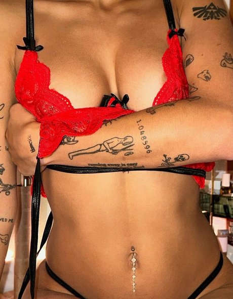 Noor Dabash high quality star images