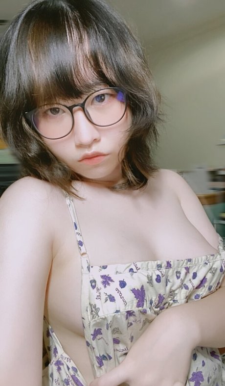 BunnieRennie exclusive model pic