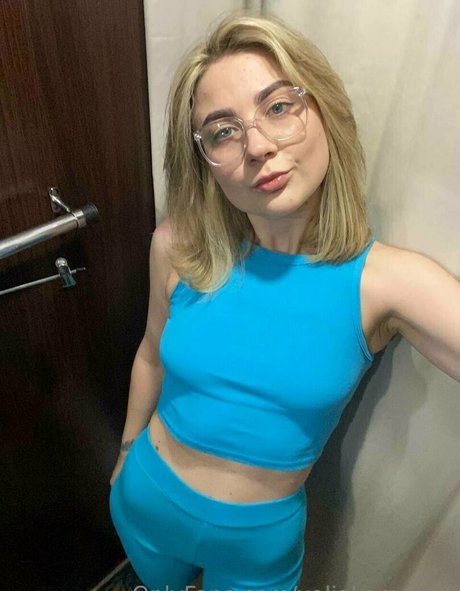 valiawixx sex pornstar photo