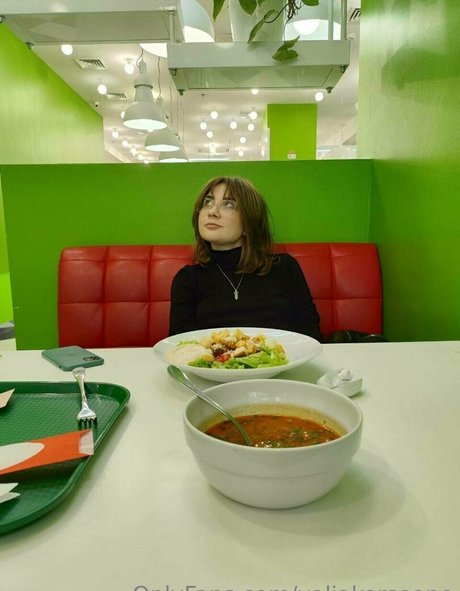 valiawixx actress img