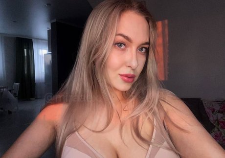 irinaaarun pornstar perfect pic