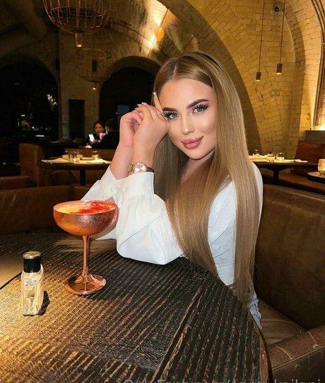 annabarby model hd img