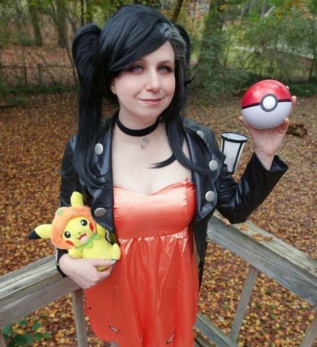 elladonella free model adult photos