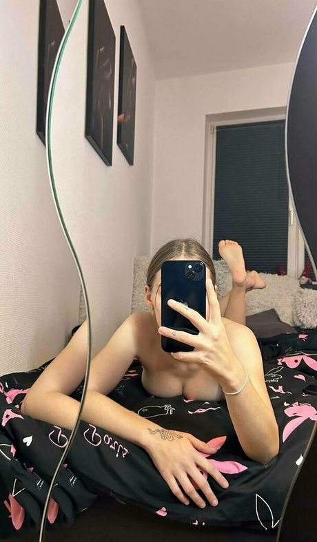 lucy fans vip art actress photo