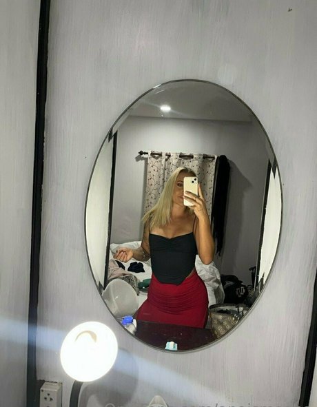 sianaanaom model nudes pic