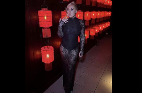 Stephanie Affleck model sexy img