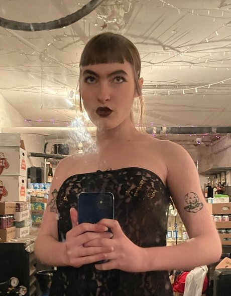 Ivy Wolk pornographic model pictures