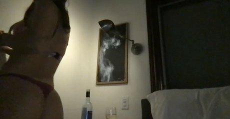 emma walkerx model top image