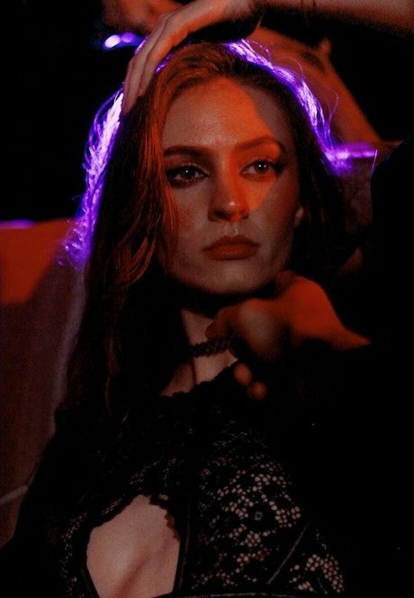 lola costa star free pics