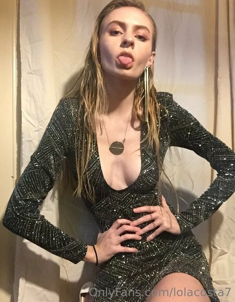 lola costa art star pictures