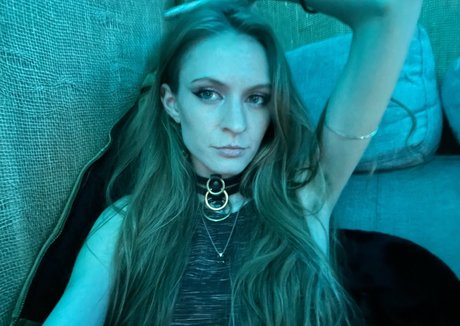 lola costa free star photos