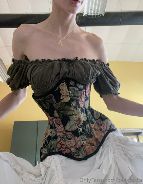 lola costa star perfect galleries