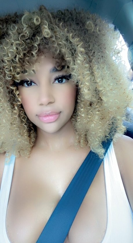 partyatari porn model gallery