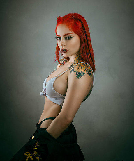 satinfree model nice picture