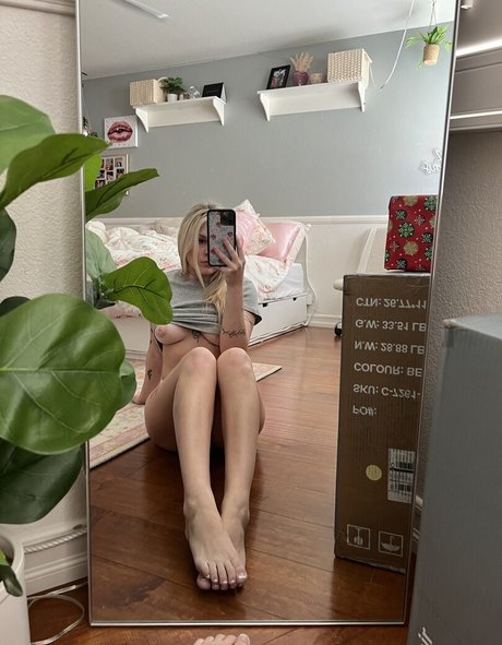 Bella Dendel model porn images