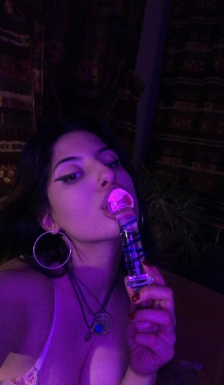 nadeleine top star pictures