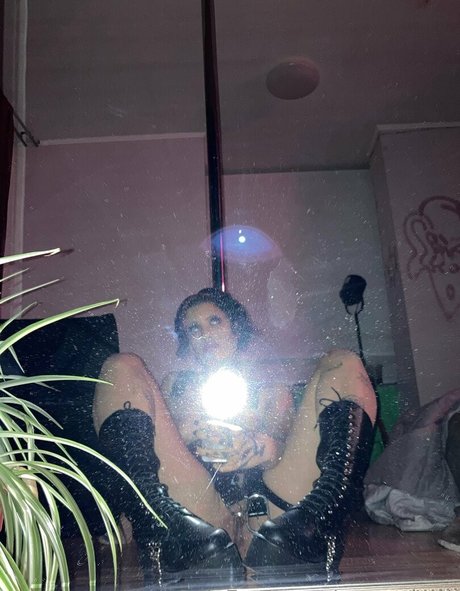 sweetthole nudes star picture