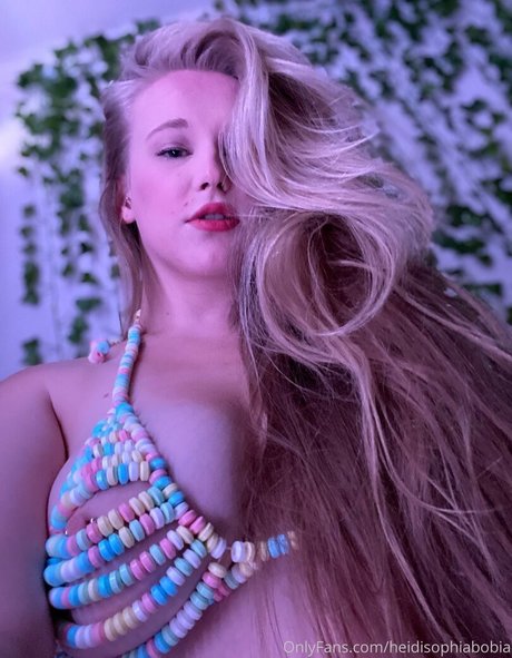 Heidisophiabobia star naked picture