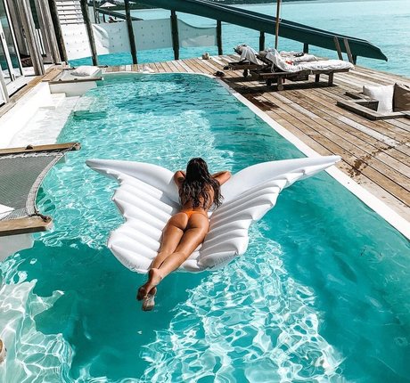 Paulina Gretzky star best pics