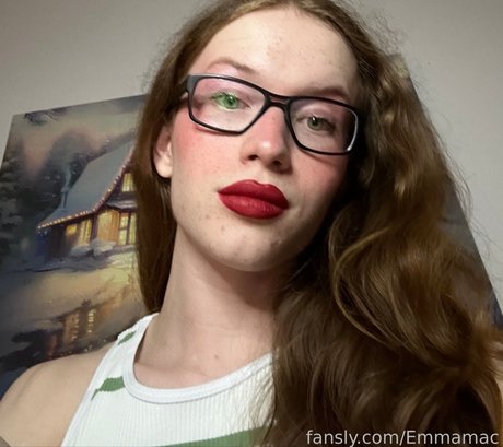 emmamac star erotic picture